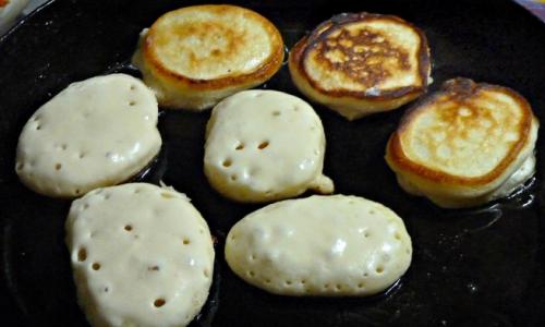 Несколько секретов, чтобы оладьи были пышными, а не походили на подошву